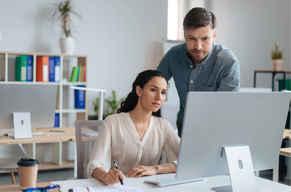 Bruist zoekt een Stagiaire Online 